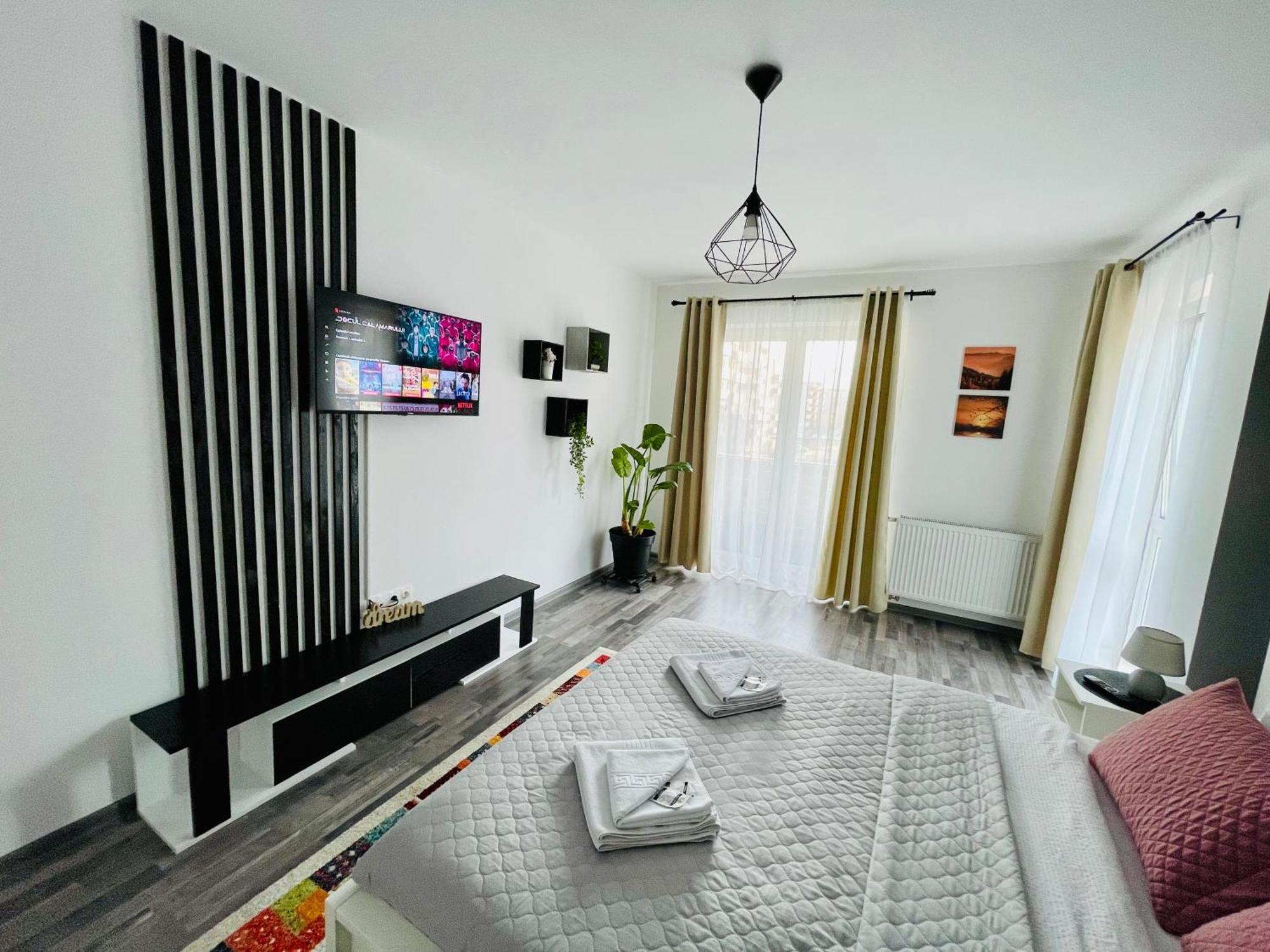 Appartamento Montsee Braşov Esterno foto