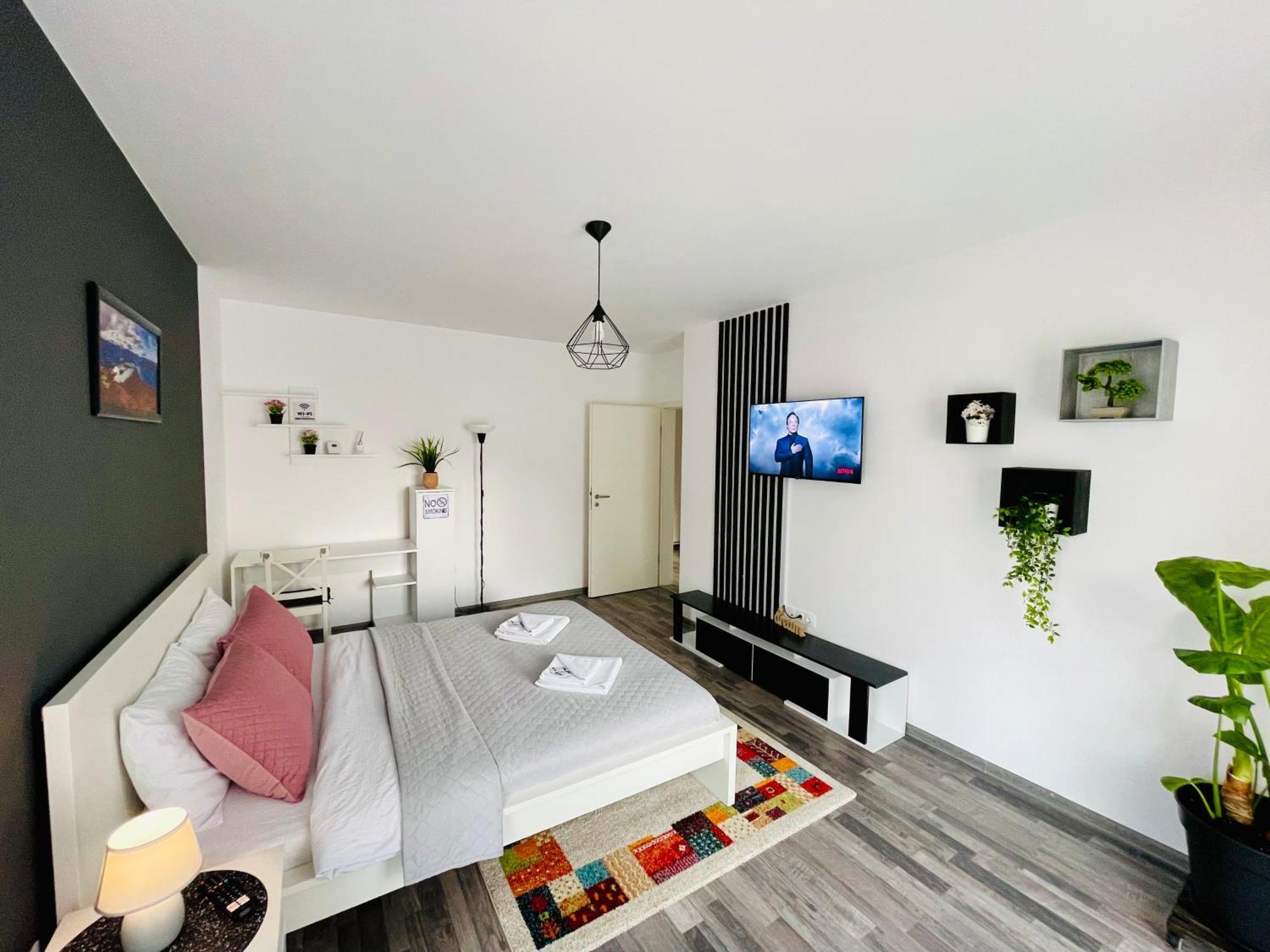Appartamento Montsee Braşov Esterno foto