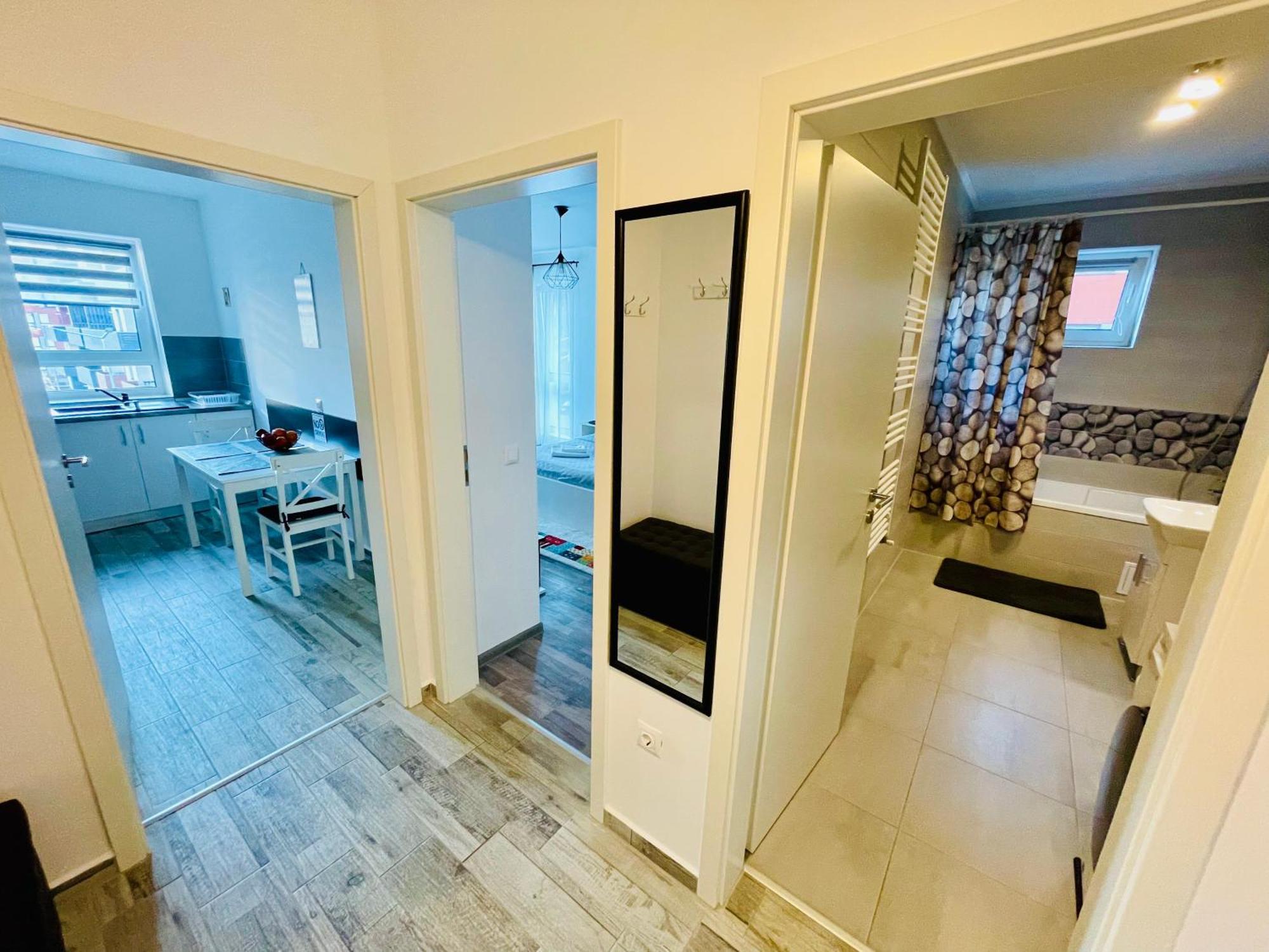 Appartamento Montsee Braşov Esterno foto
